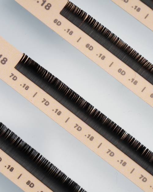 Multiple rows of Flat lashes for eyelash extensions.