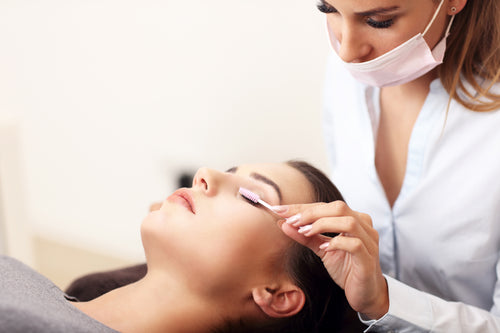 Eyelash Extension Sealant: What Is It?