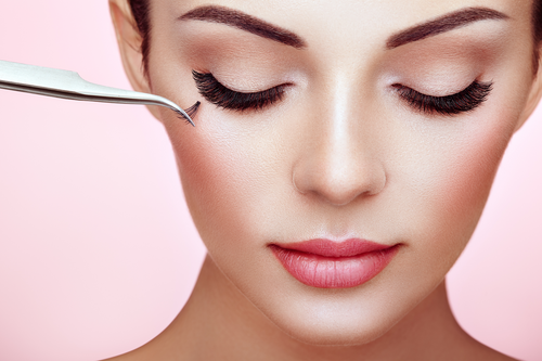 How To Remove Eyelash Extensions
